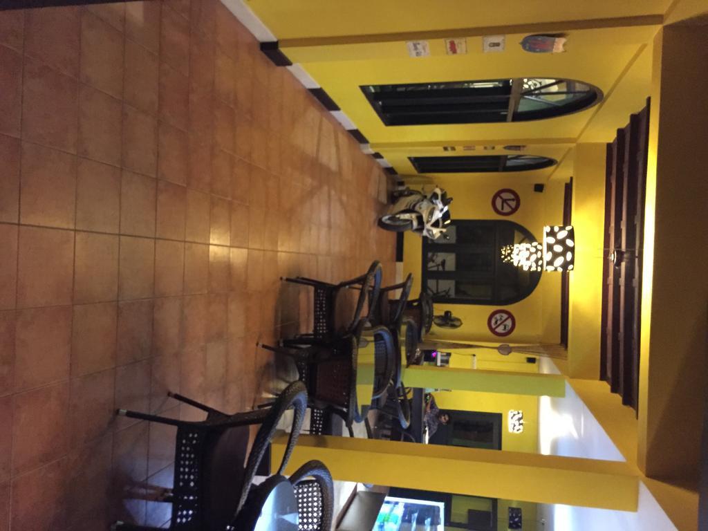Bed and Breakfast Elphinstone Residency Коччи Экстерьер фото